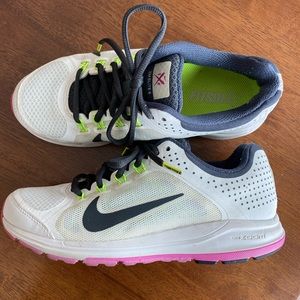 Nike zoom women’s tennis shoes